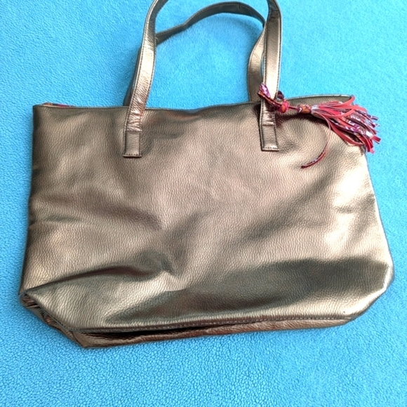 NWOT Bronze Metallic Faux Leather -Snap Shut Tote Bag w/ Bright Floral Lining - Picture 1 of 14